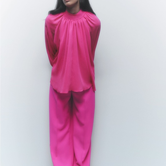New with Tags Zara Back Tie Blouse in Fuchsia - Picture 5 of 8